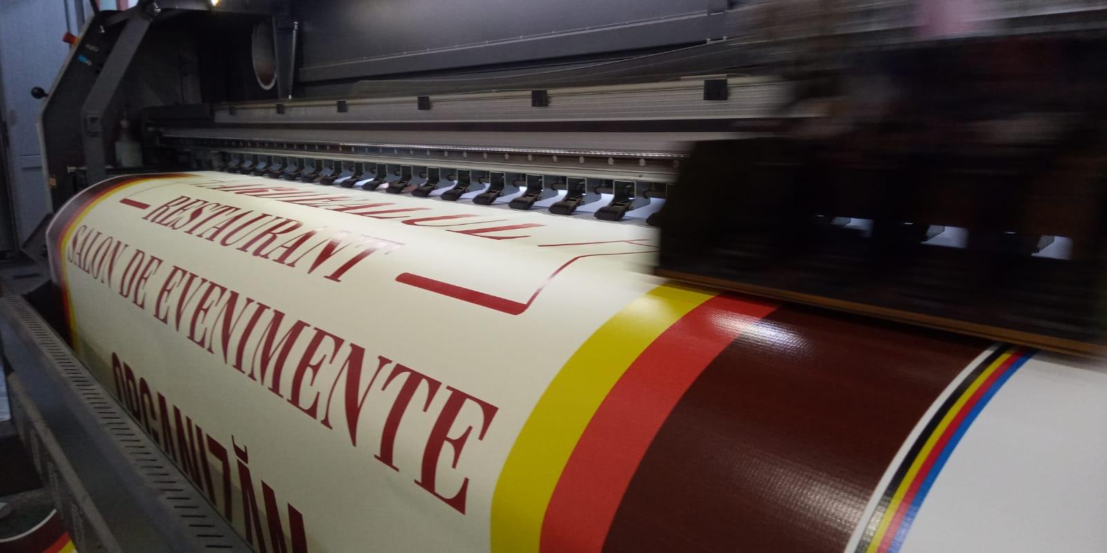 bannere publicitare mesh uri printate printuri mari large print print outdoor printare dimensiuni mari